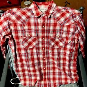 ARIAT long sleeve retro fit large size pearl snap button down shirt.